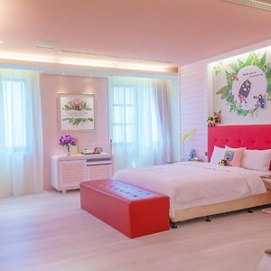 Deluxe Suite Check after 2000